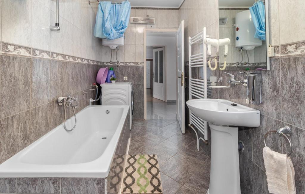 Apartments Sweet Home Оточац Екстер'єр фото